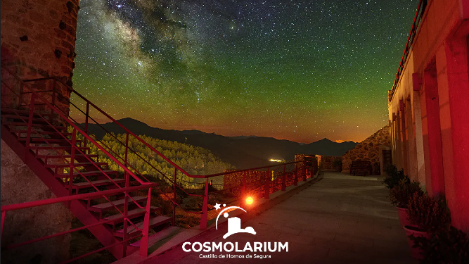 Vista del cielo estrellado desde el Cosmolarium de Hornos de Segura.