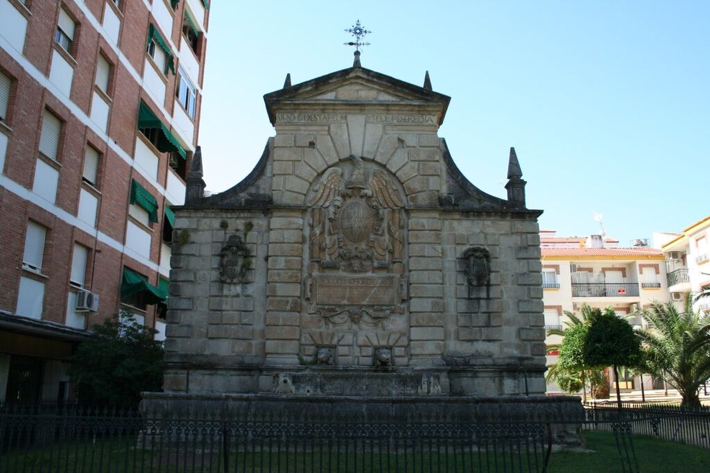 El Pilar de la Fuente Nueva fue arrancado de su emplazamiento original.
