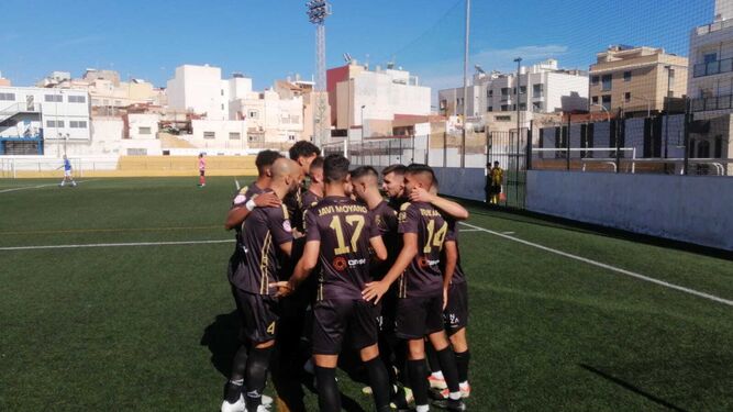 El Real Jaén se reafirma ante el Atlético Melilla y vuelve a casa con tres puntos más