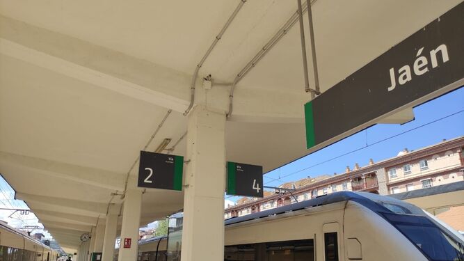 Jaén Merece Más denuncia que Renfe quiere sustituir los trenes hacia Córdoba por autobuses
