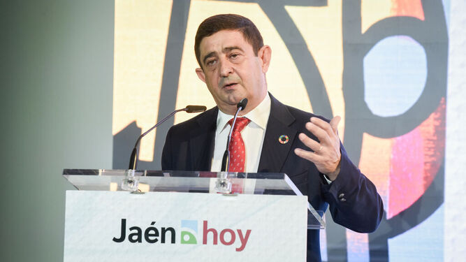 Primer desayuno informativo de Jaén Hoy con una conferencia del presidente de la Diputación de Jaén