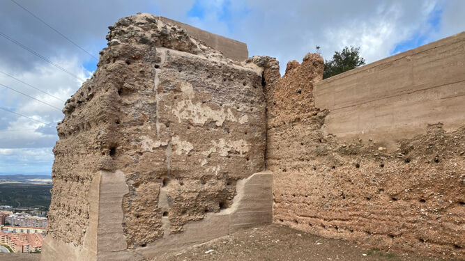 Tramo restaurado de la Muralla Norte de Jaén.