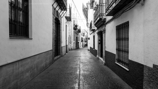 La calle Llana es punto de partida de este recorrido literario por la vida de Hernández en Jaén.